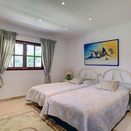 Exclusive villa Las Palmeras Puerto Banus, Marbella, Spain Bagian luar foto