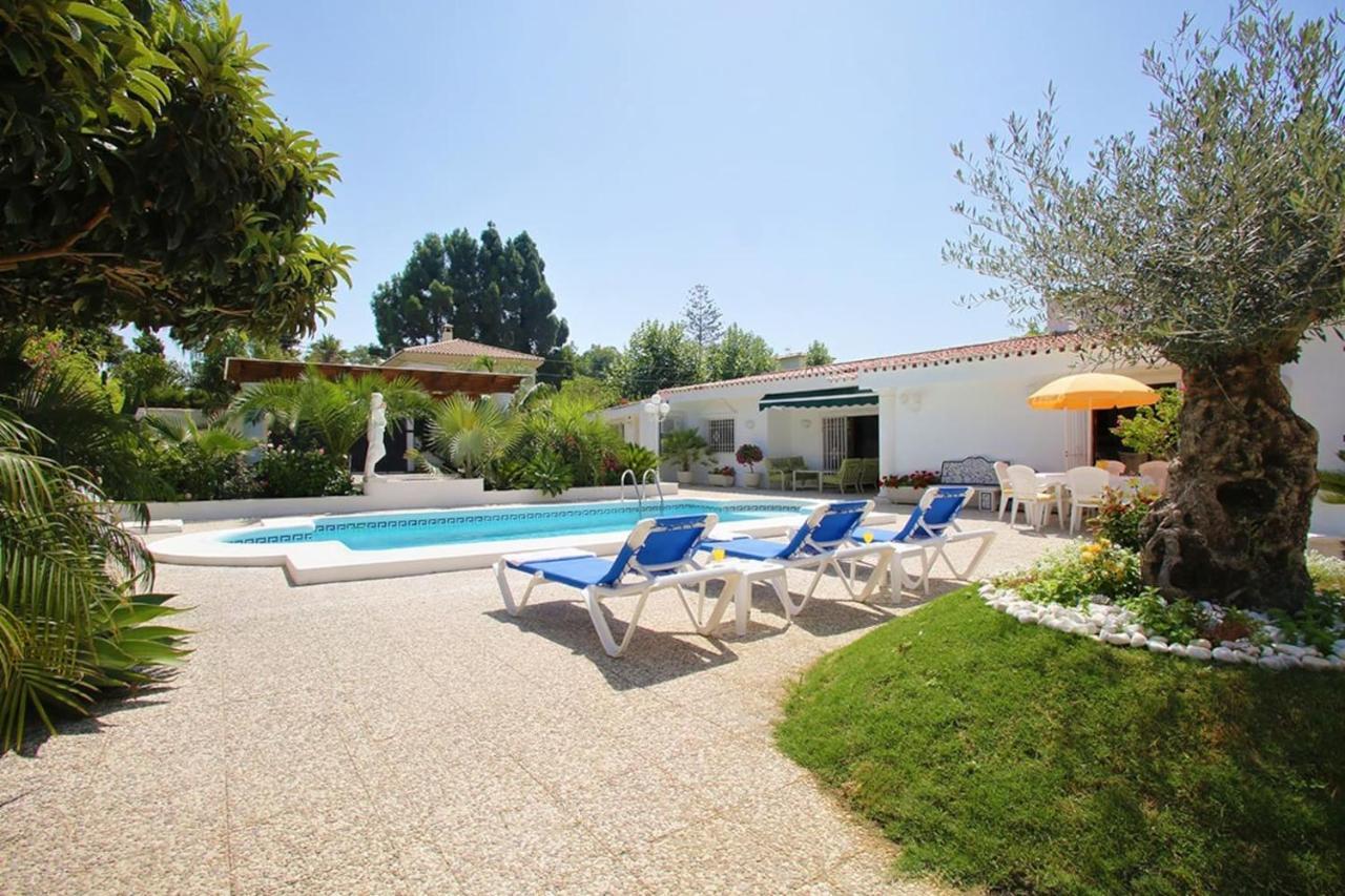 Exclusive villa Las Palmeras Puerto Banus, Marbella, Spain Bagian luar foto