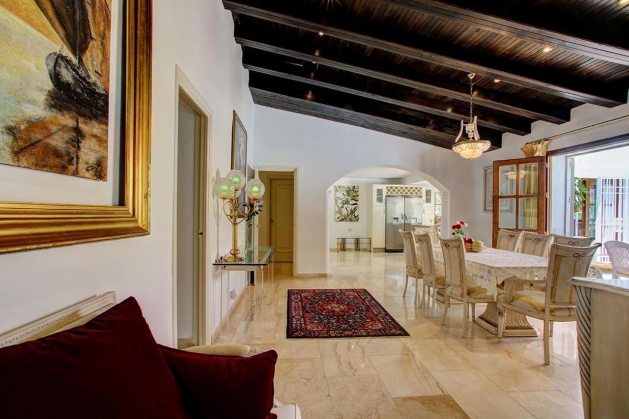 Exclusive villa Las Palmeras Puerto Banus, Marbella, Spain Bagian luar foto