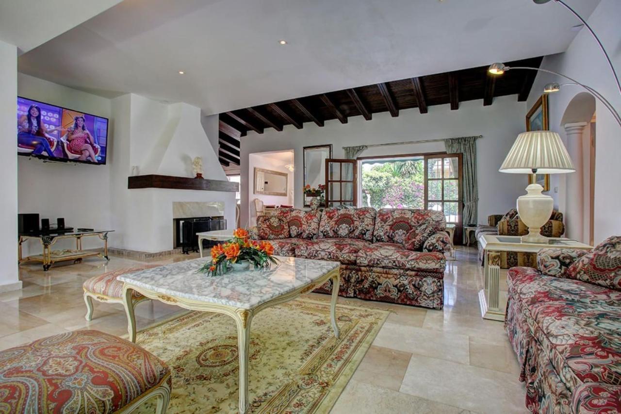 Exclusive villa Las Palmeras Puerto Banus, Marbella, Spain Bagian luar foto